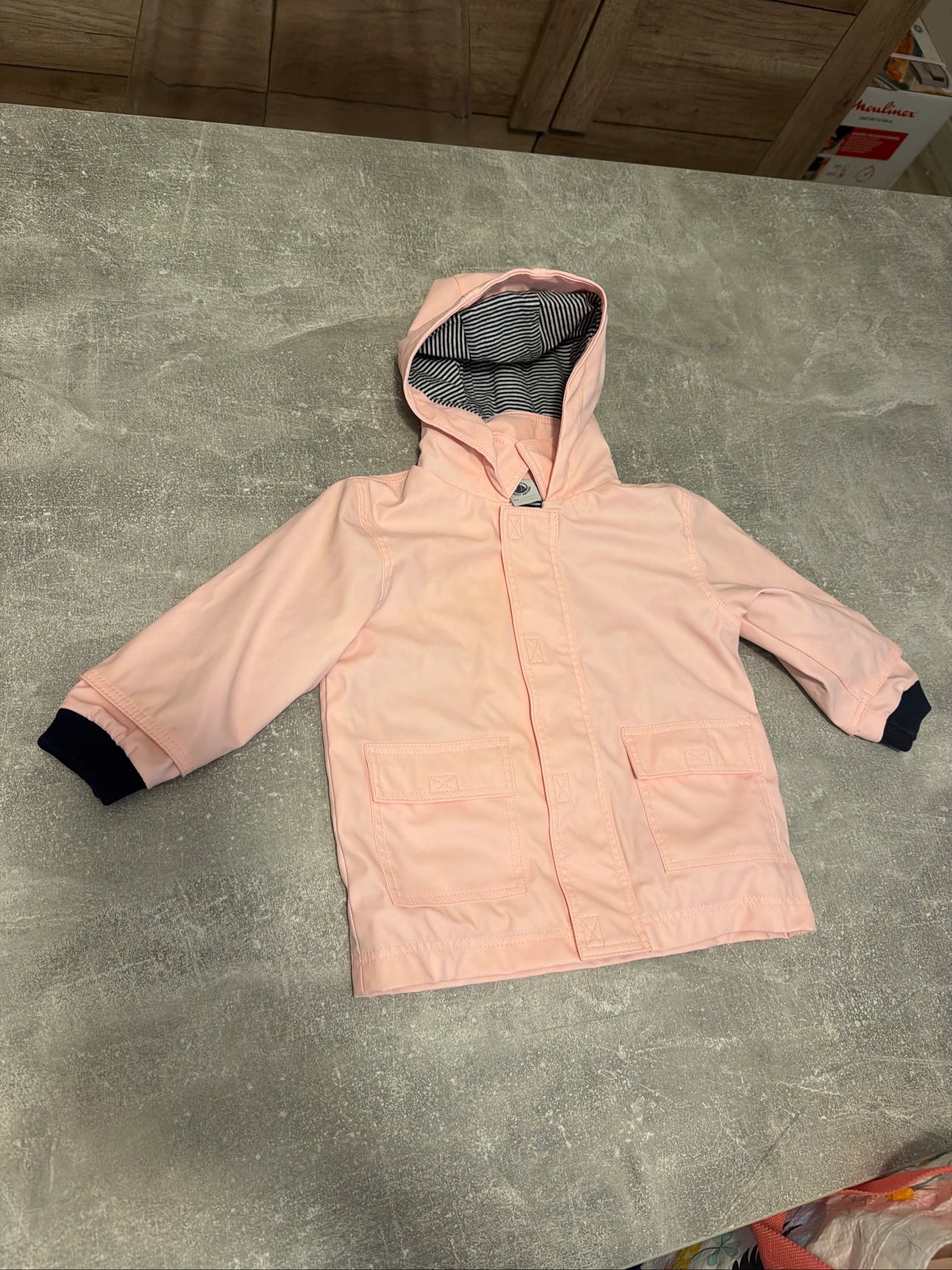 Veste fille rose clair 12 mois petit bateau très bon état 